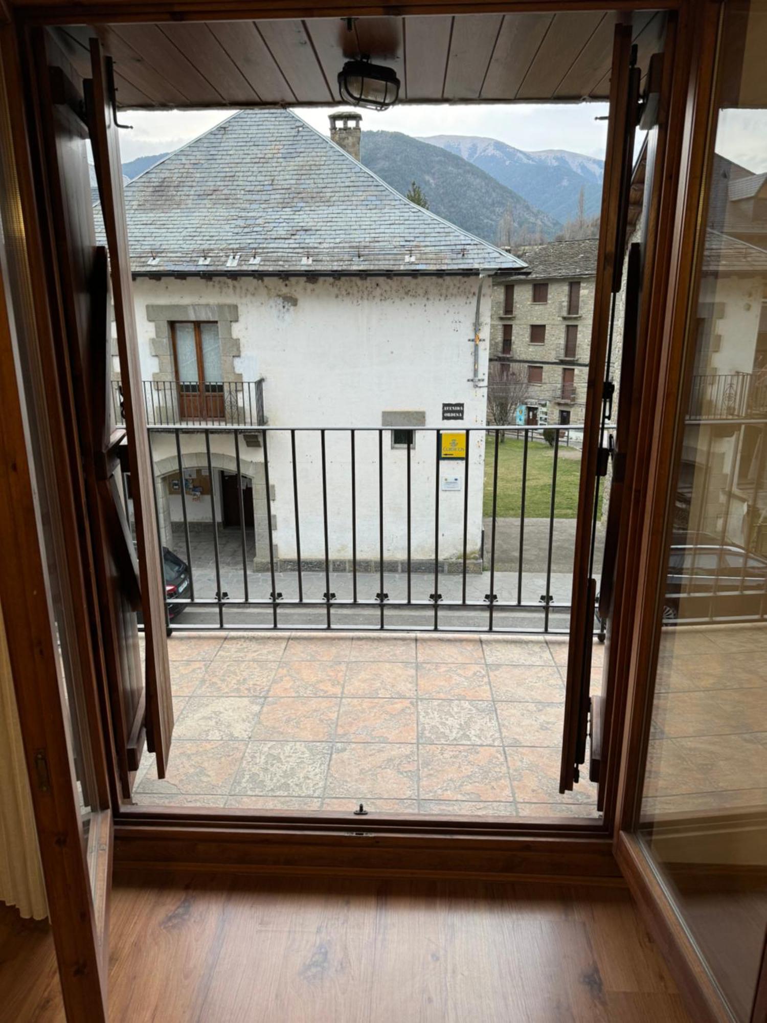Apartamento La Boira Broto Exteriör bild